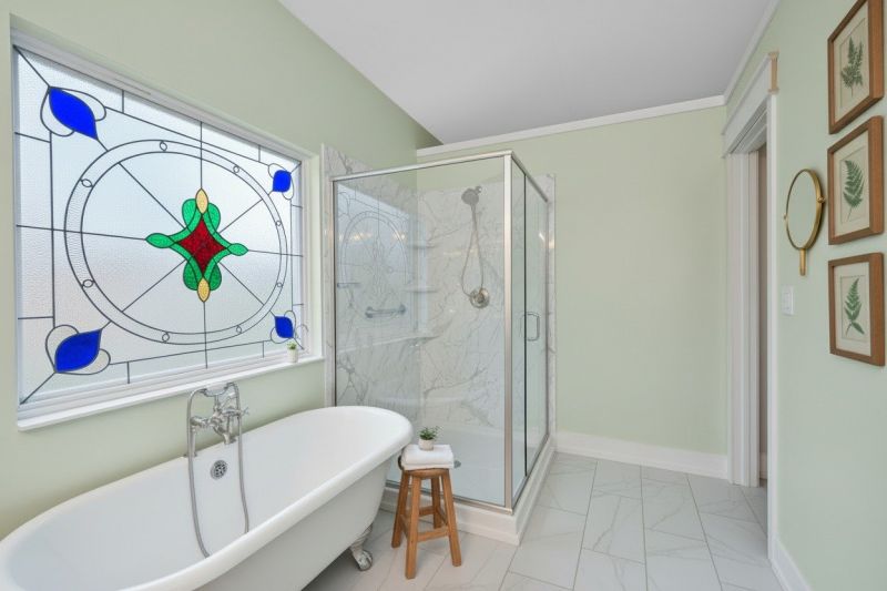 Bathtub Refinishing Vs. Replacement: What Homeowners Should Know